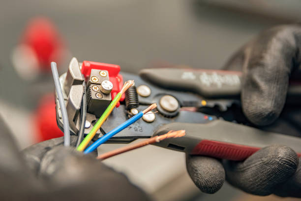 Best Affordable Electrician  in Columbia, IL